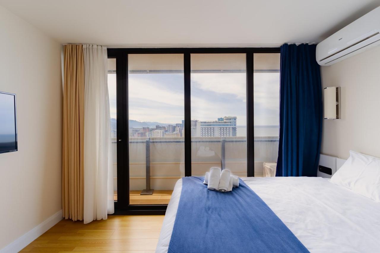 Apartamento Grand City Real Estate Batumi Exterior foto