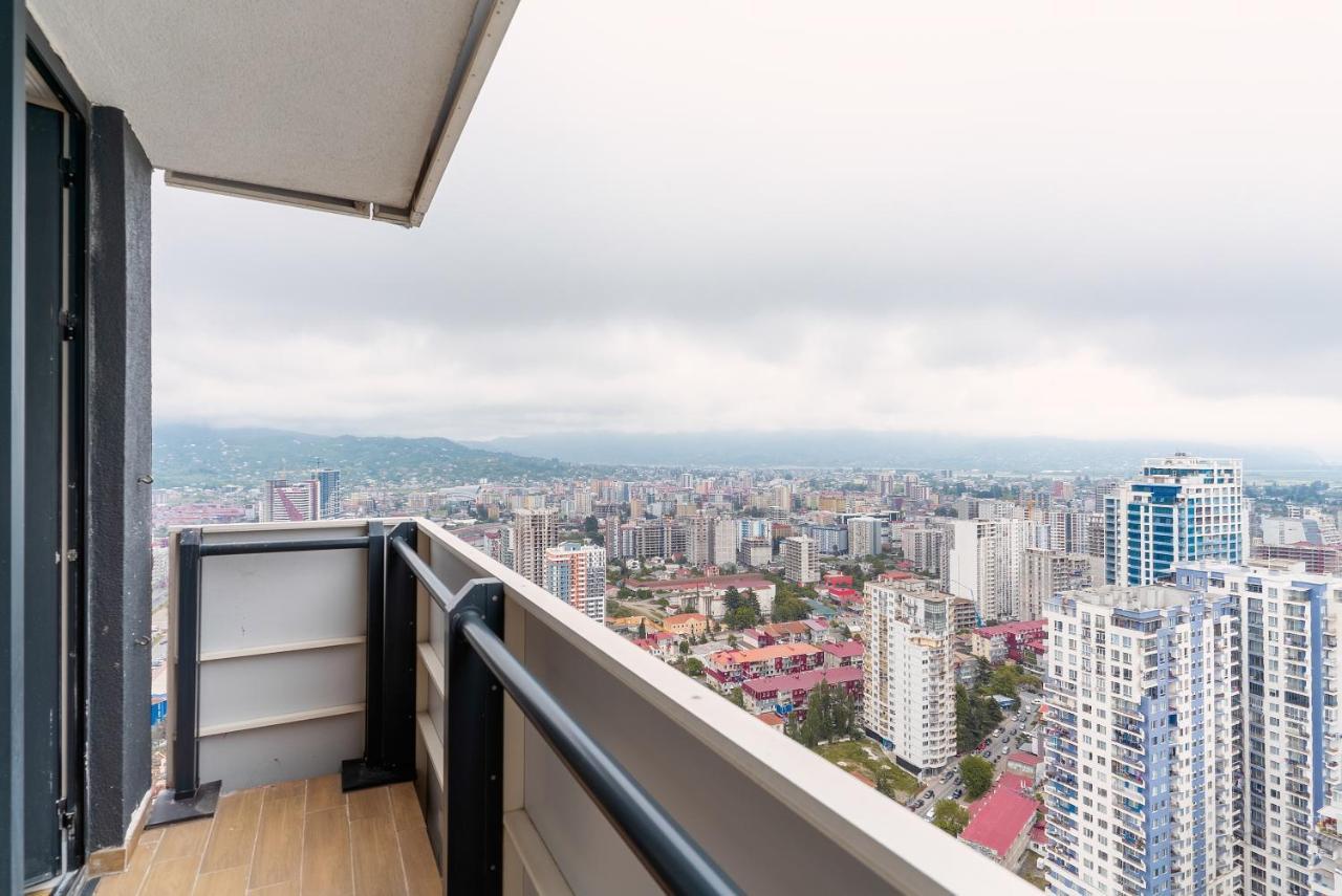 Apartamento Grand City Real Estate Batumi Exterior foto