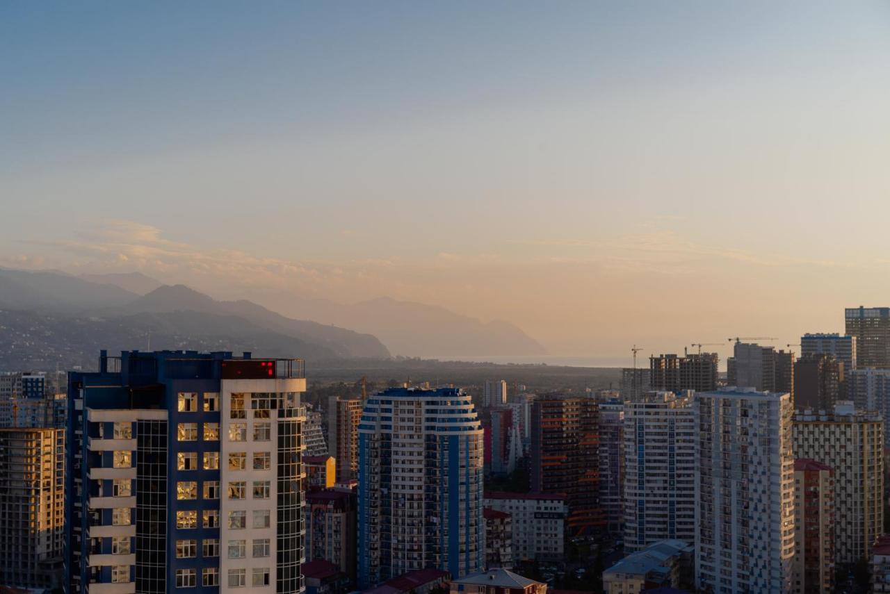Apartamento Grand City Real Estate Batumi Exterior foto