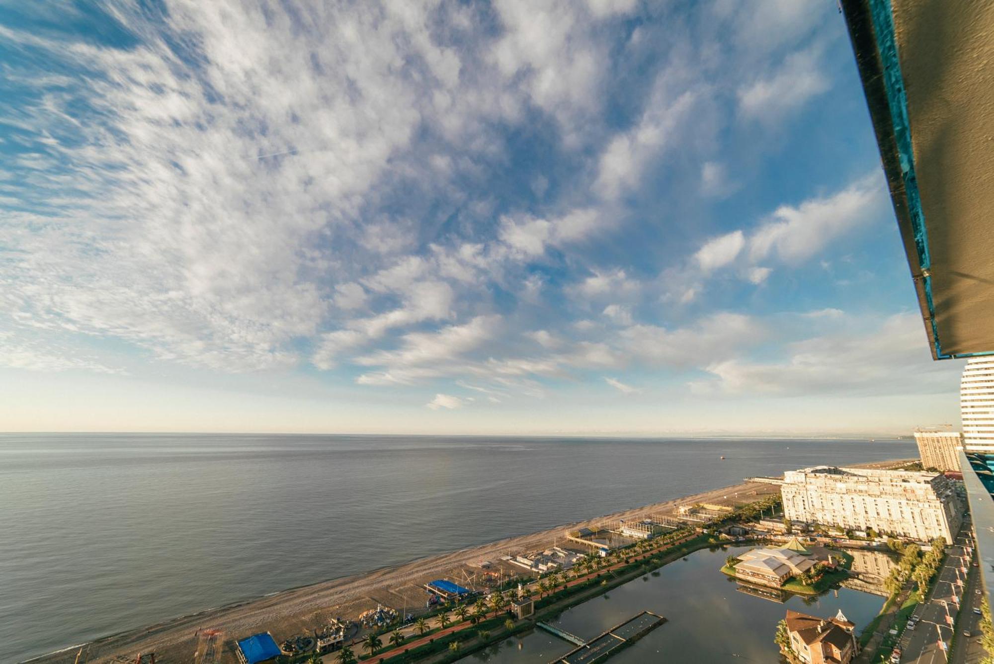 Apartamento Grand City Real Estate Batumi Exterior foto